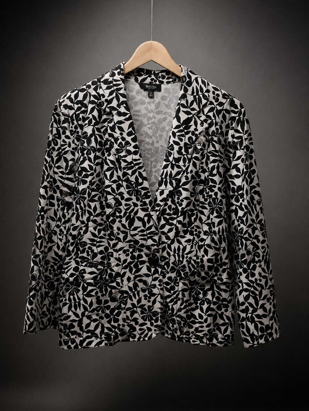 Mossimo Black and White Floral Leaf Print Blazer Jacket